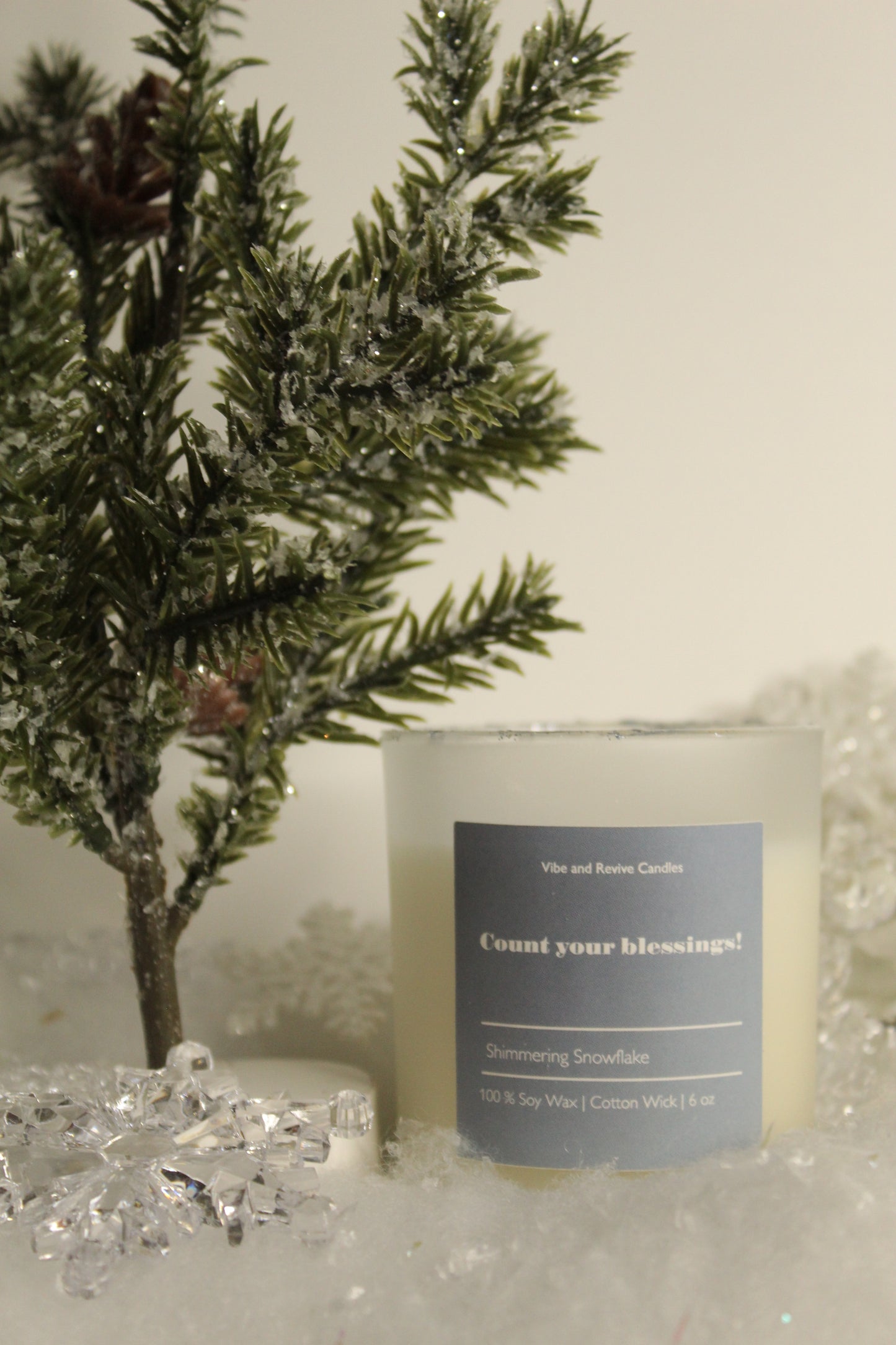 Shimmering Snowflake Soy Candle-6oz