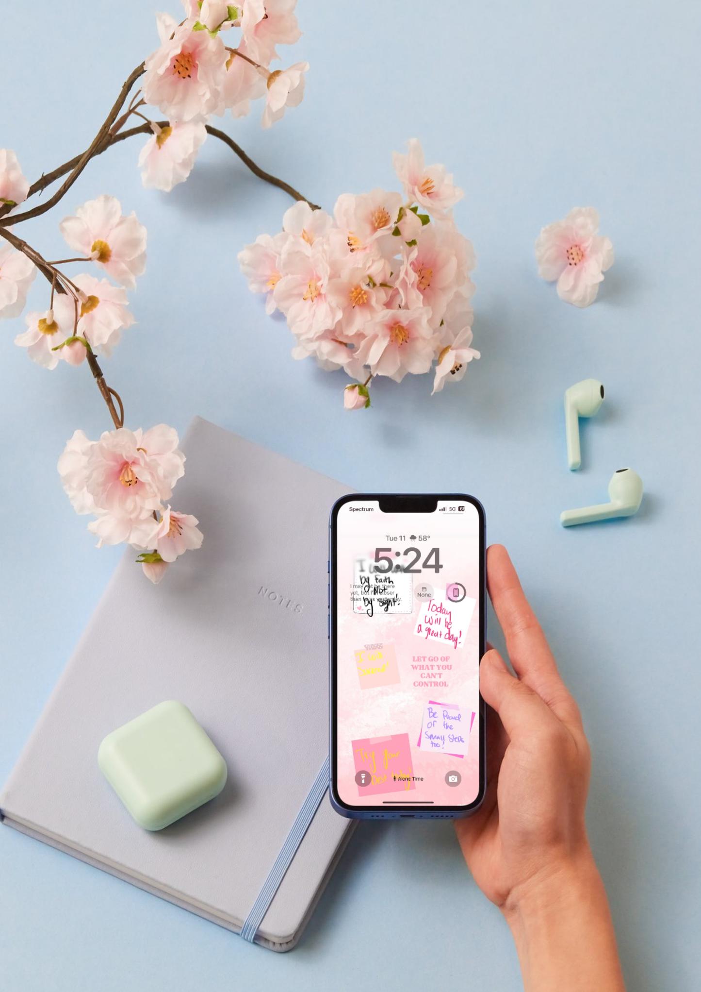 March Into Greatness: Create Your Own Inspirational Wallpaper (E-Journal)