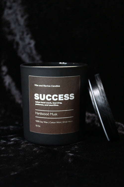 Hardwood Musk Soy Candle – Warm Woods & Earthy Musk Comfort